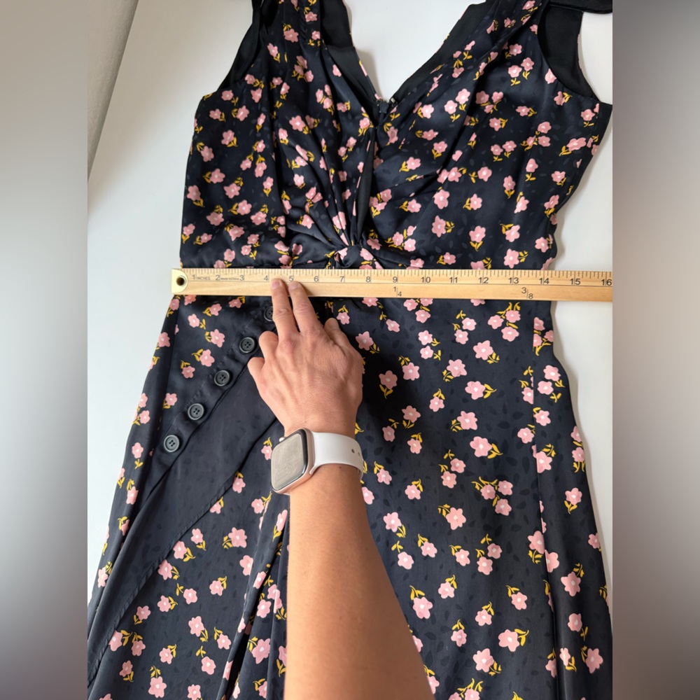 Elegant Floral Maxi Dress - Picture 14 of 16